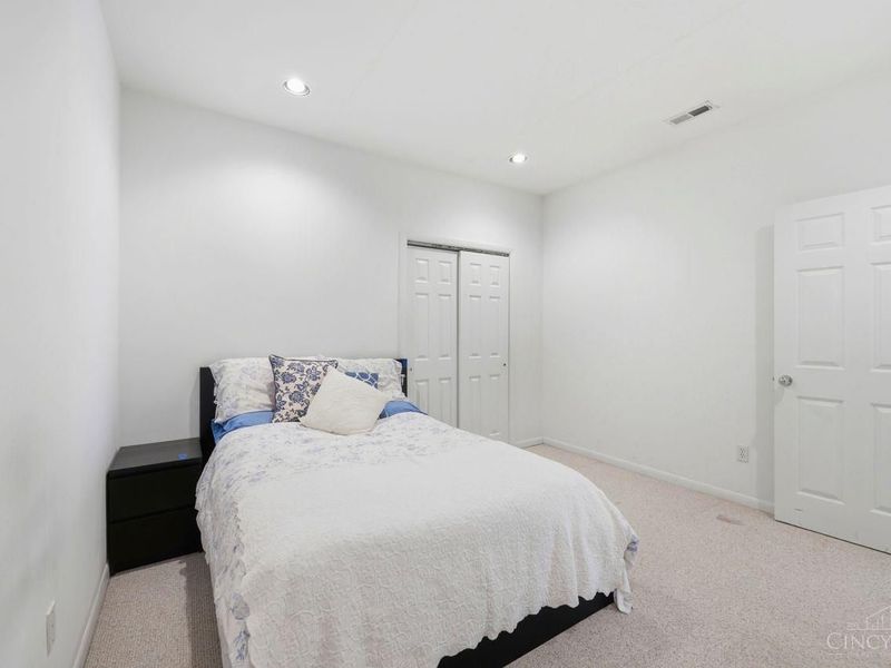 9030 Ambercreek Drive, Cincinnati, OH 45236 Photo 29