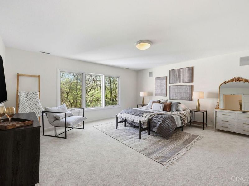 9030 Ambercreek Drive, Cincinnati, OH 45236 Photo 31