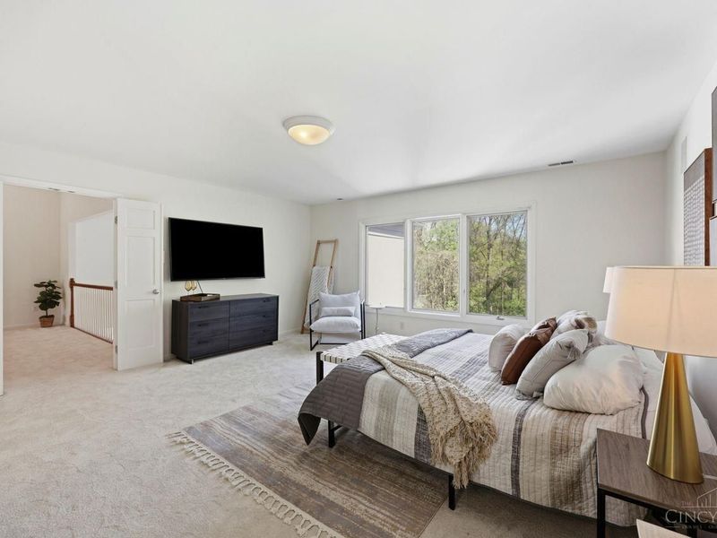 9030 Ambercreek Drive, Cincinnati, OH 45236 Photo 32