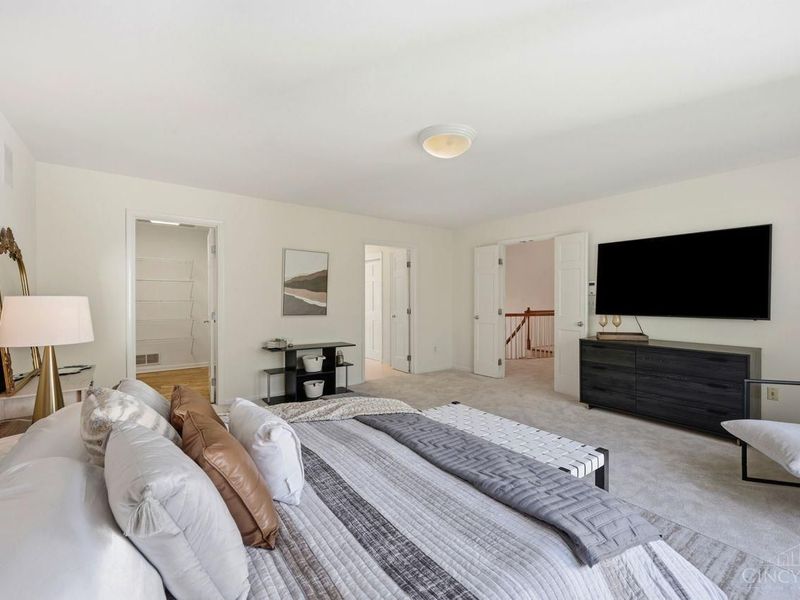 9030 Ambercreek Drive, Cincinnati, OH 45236 Photo 33