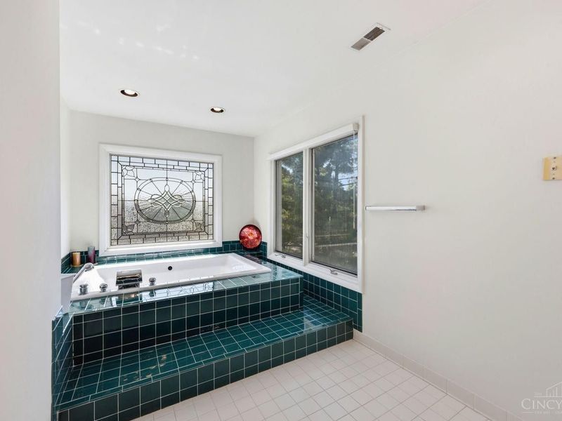 9030 Ambercreek Drive, Cincinnati, OH 45236 Photo 50