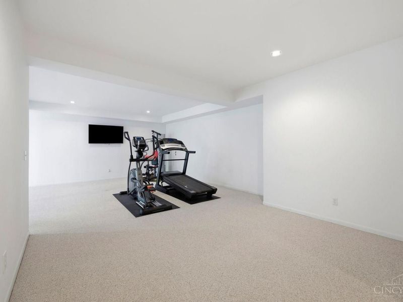 9030 Ambercreek Drive, Cincinnati, OH 45236 Photo 56