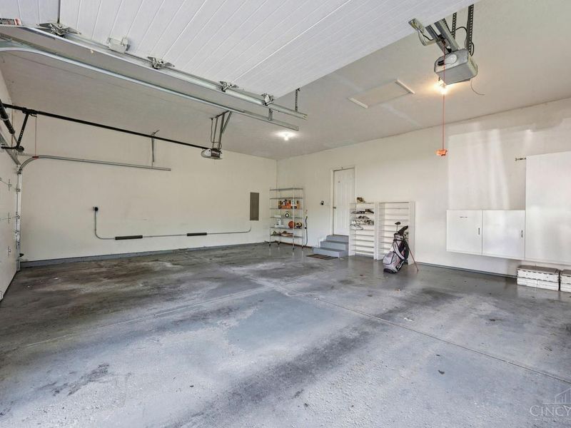 9030 Ambercreek Drive, Cincinnati, OH 45236 Photo 58