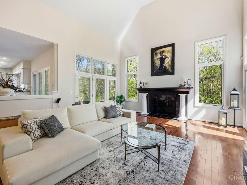 9030 Ambercreek Drive, Cincinnati, OH 45236 Photo 9