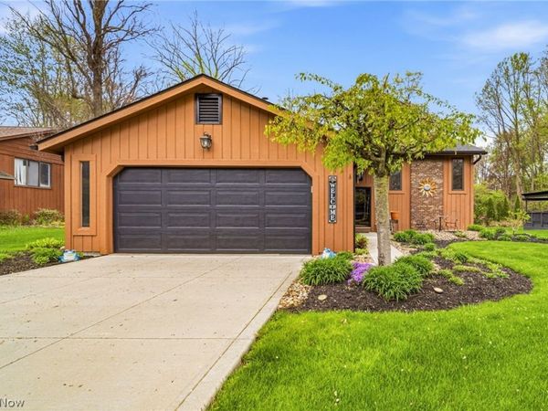 9060 Bluejay Lane , Mentor, OH 44060