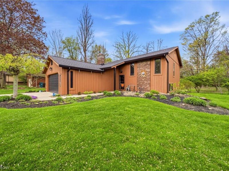 9060 Bluejay Lane , Mentor, OH 44060 Photo 3