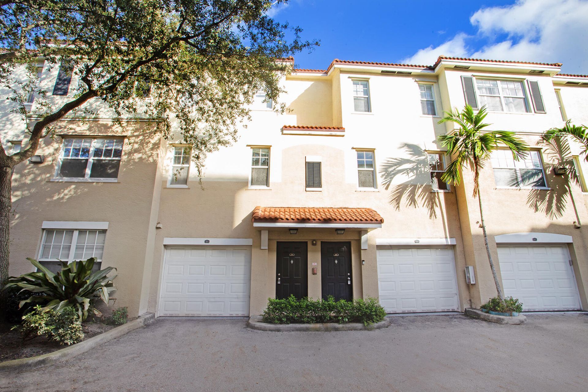5860 W Sample Road, Unit 204, Coral Springs, FL 33063 Photo