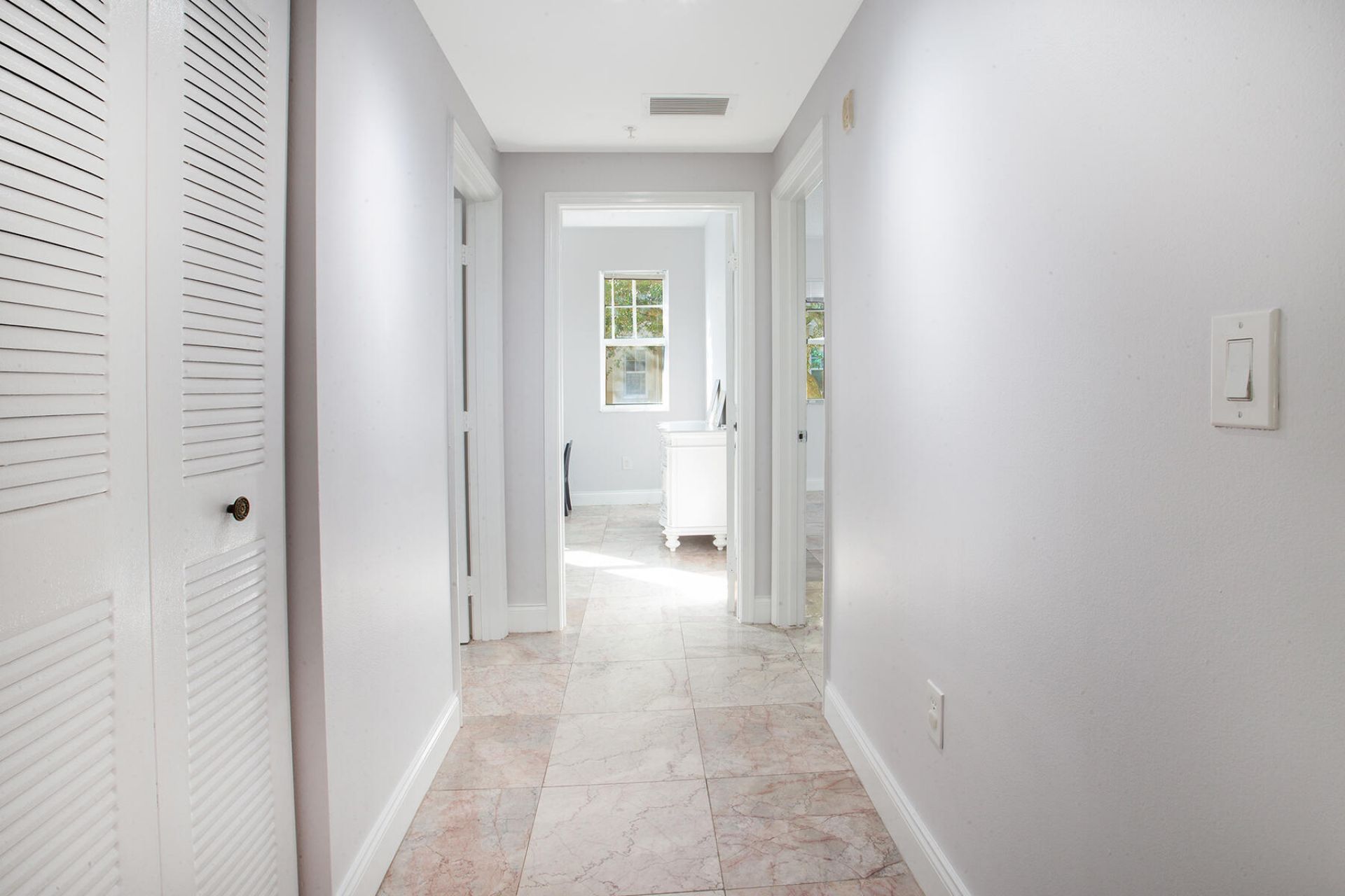 5860 W Sample Road, Unit 204, Coral Springs, FL 33063 Photo