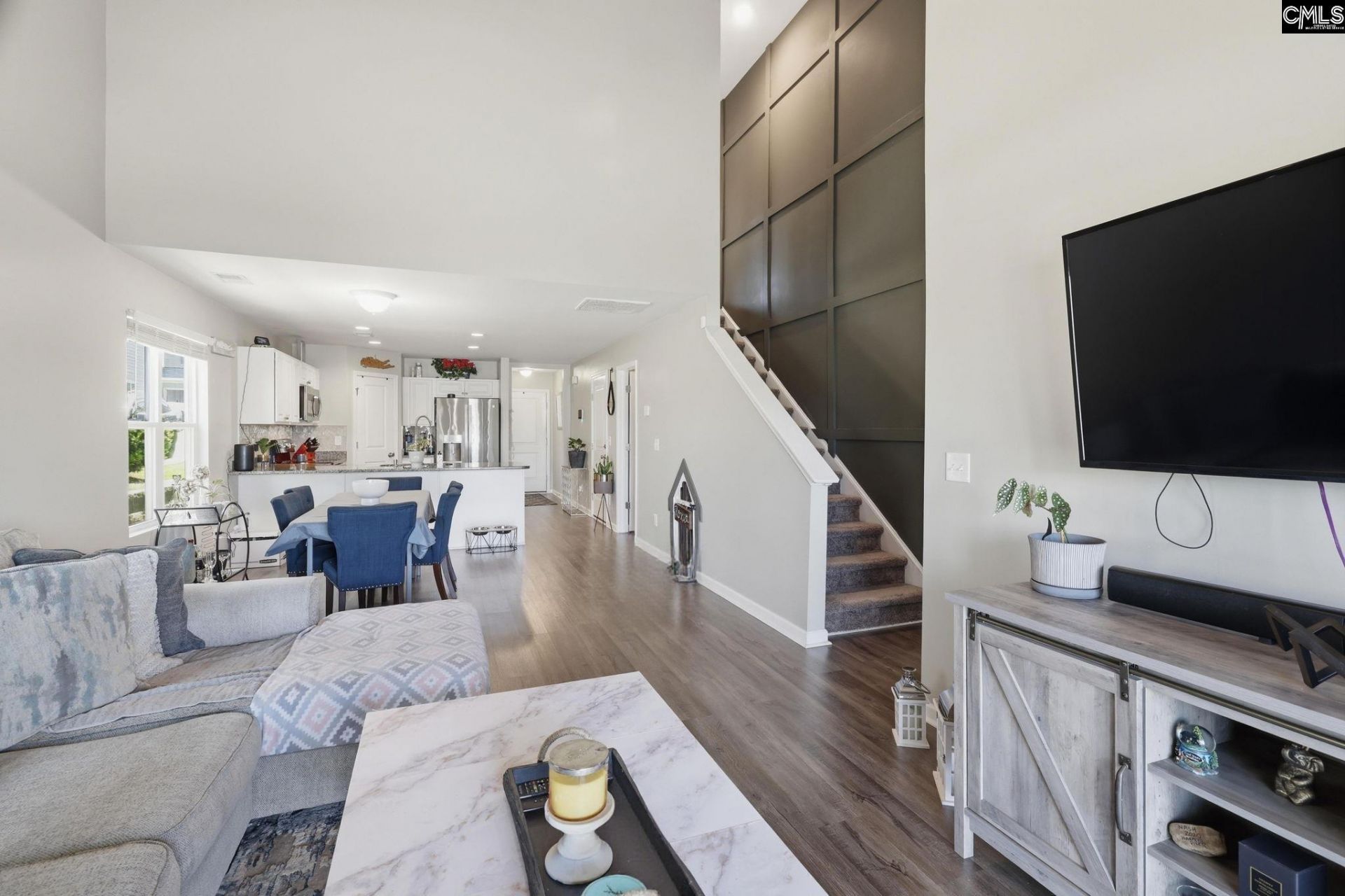 2244 Trakand Drive Photo 6