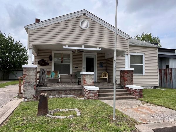 1020 S Quincy Avenue , Tulsa, OK 74120