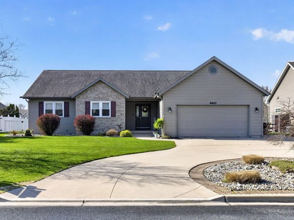 4683 Fieldstone Lane, Saginaw, MI 48603