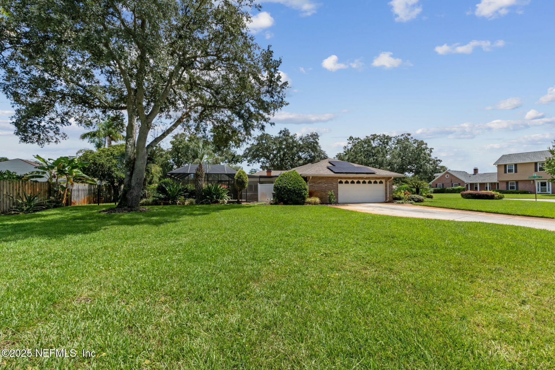 8205 Hidden Lake Drive N, Jacksonville, FL 32216 Photo