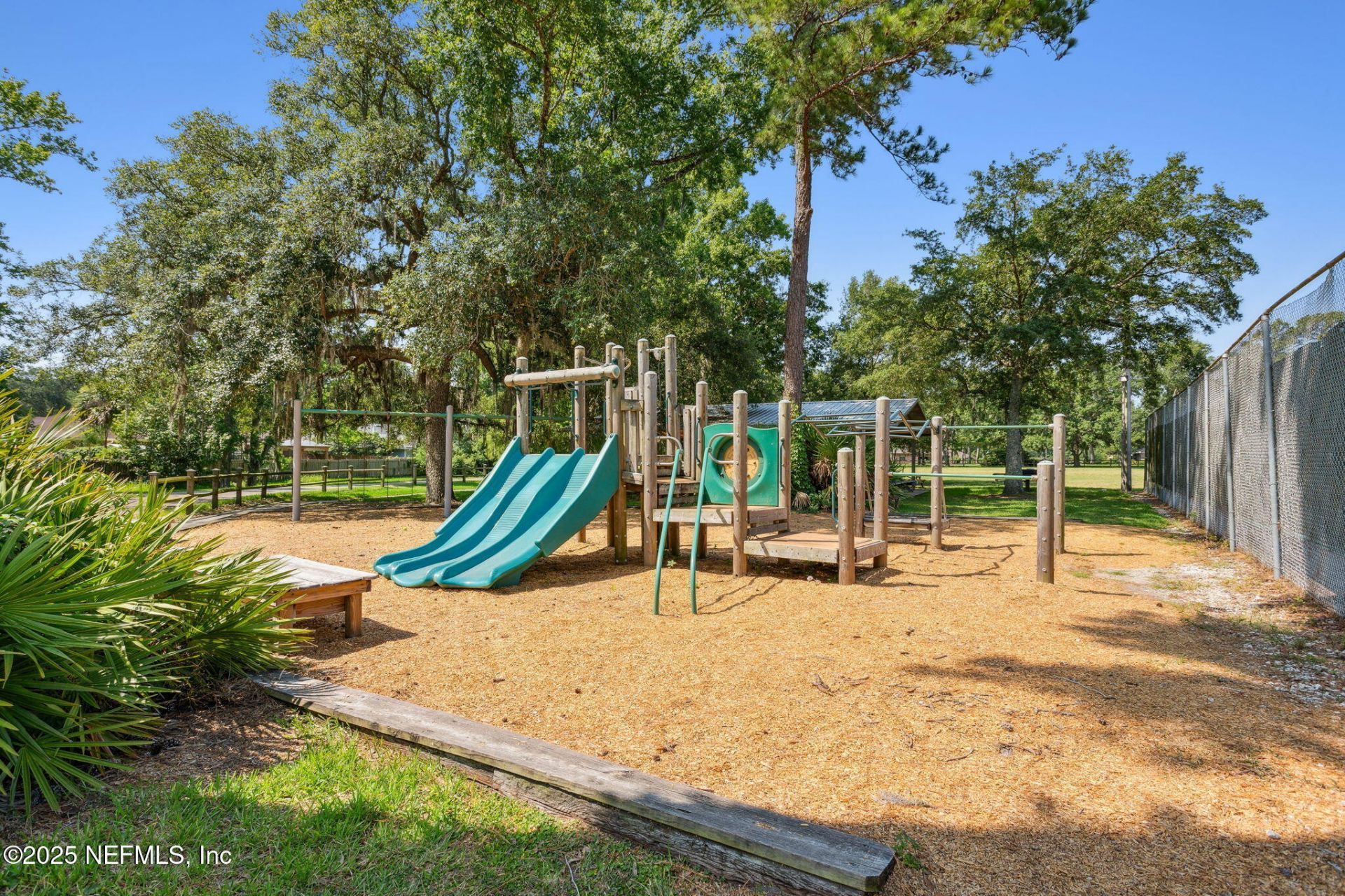 8205 Hidden Lake Drive N, Jacksonville, FL 32216 Photo