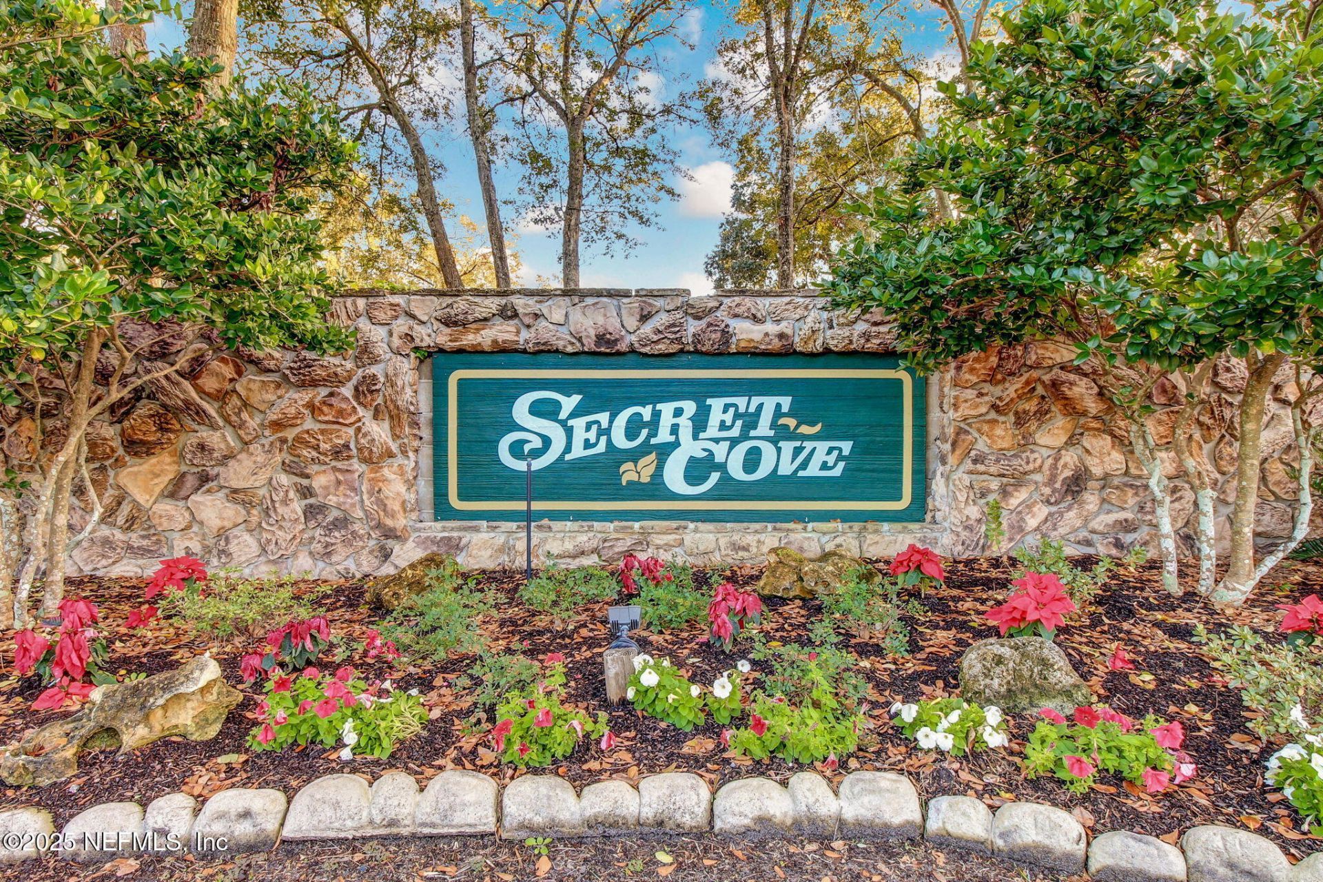 8205 Hidden Lake Drive N, Jacksonville, FL 32216 Photo