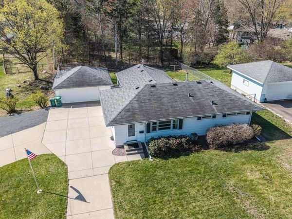 3101 W 88th Street , Bloomington, MN 55431