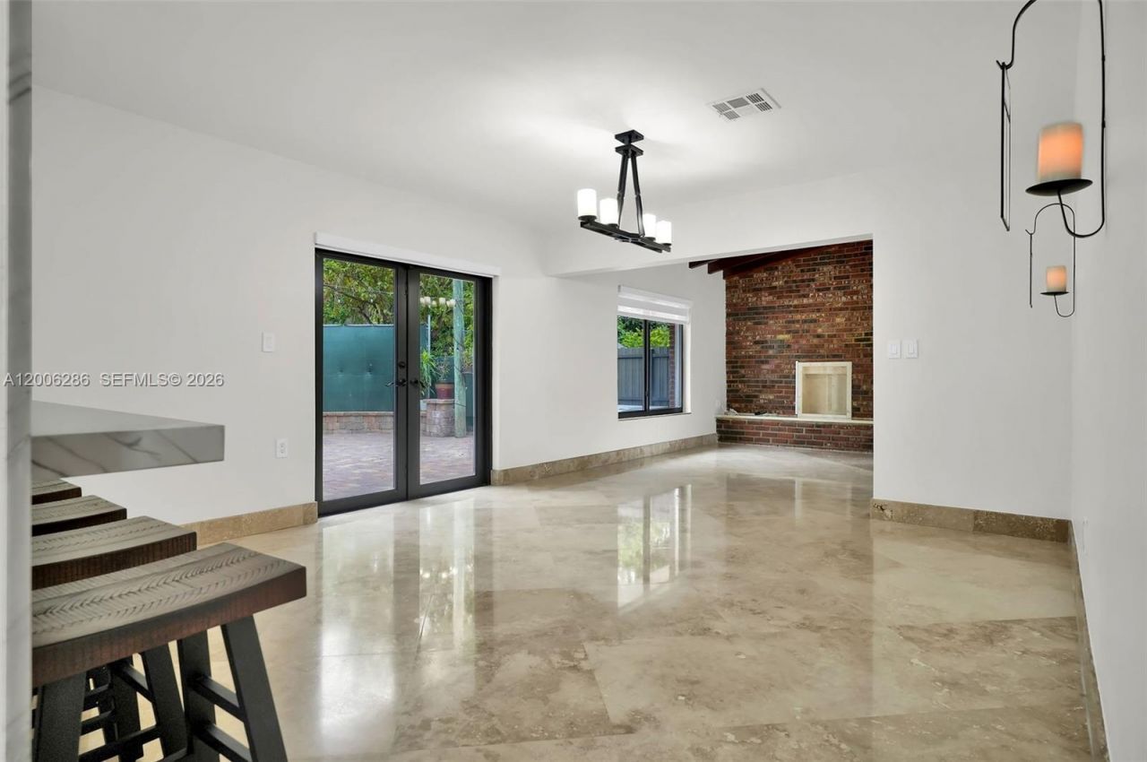 6820 SW 86th Ave, Miami, FL 33143 Photo