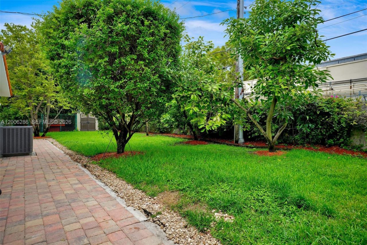 6820 SW 86th Ave, Miami, FL 33143 Photo