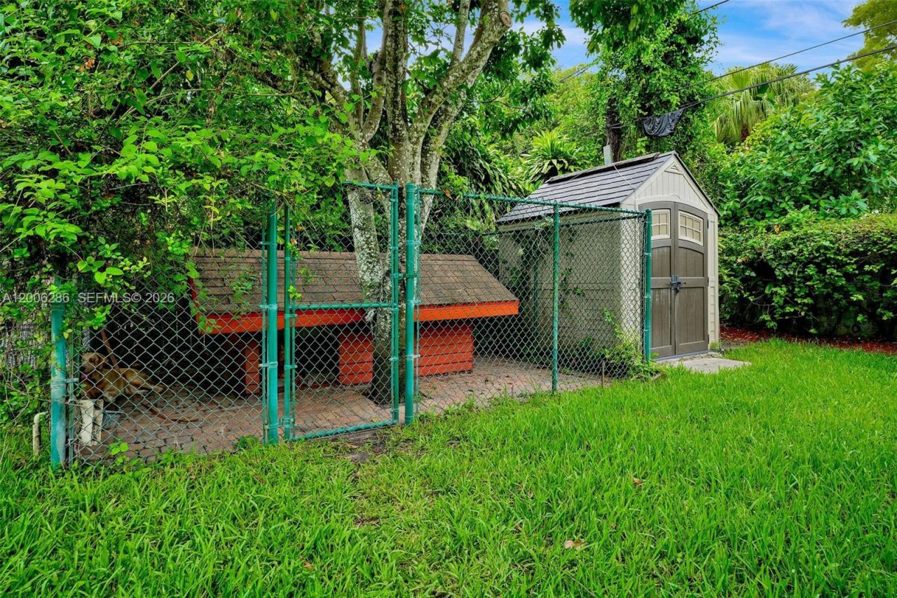 6820 SW 86th Ave, Miami, FL 33143 Photo