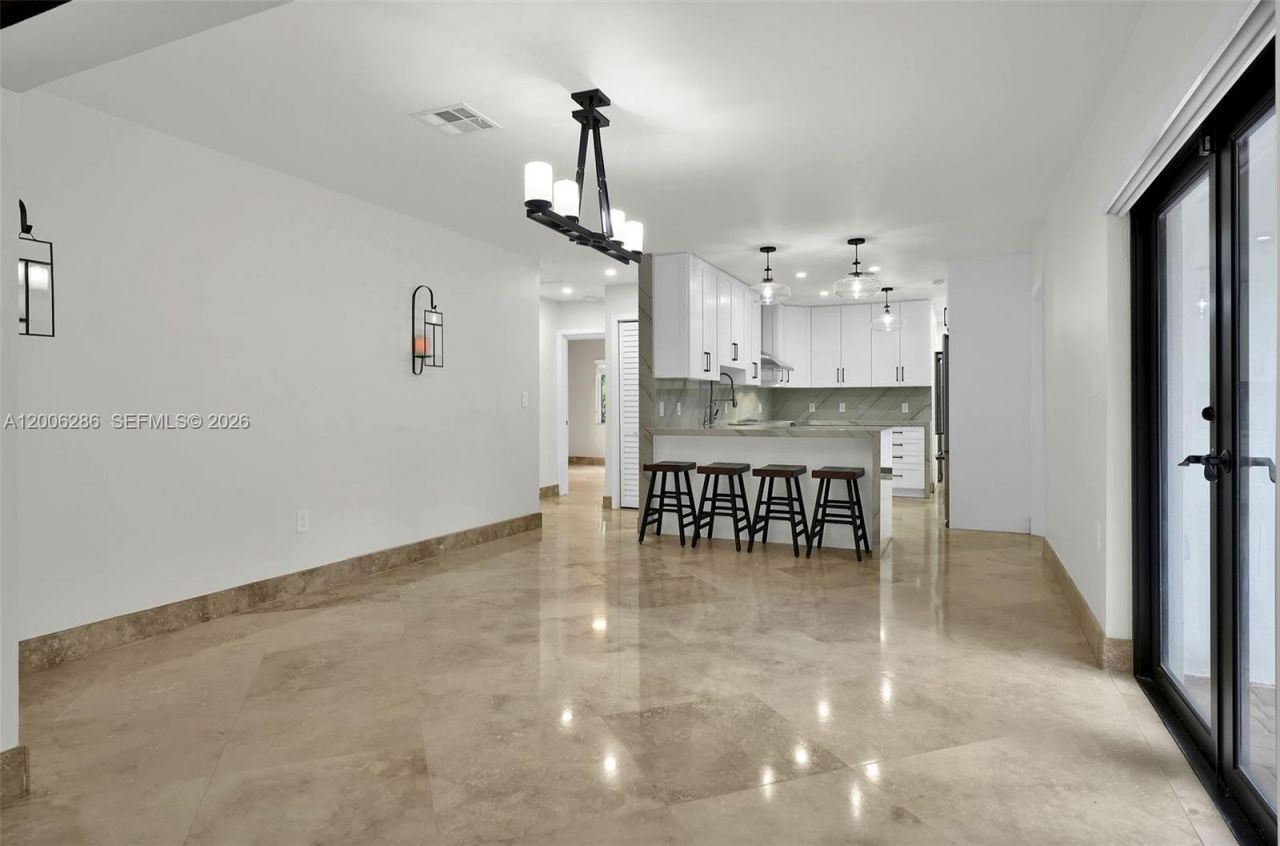 6820 SW 86th Ave, Miami, FL 33143 Photo