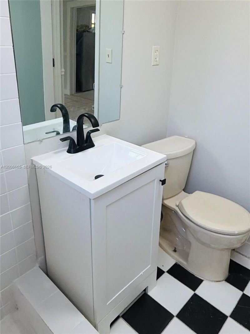 1350 SW 13th St , Unit Rear-Groun, Miami, FL 33145 Photo