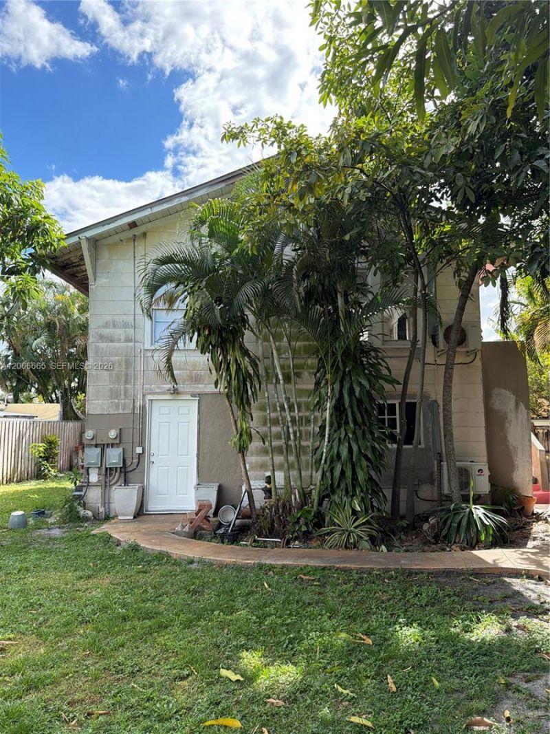 1350 SW 13th St , Unit Rear-Groun, Miami, FL 33145 Photo