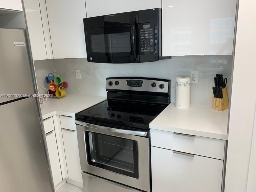 185 SE 14th Ter, Unit 1009, Miami, FL 33131 Photo