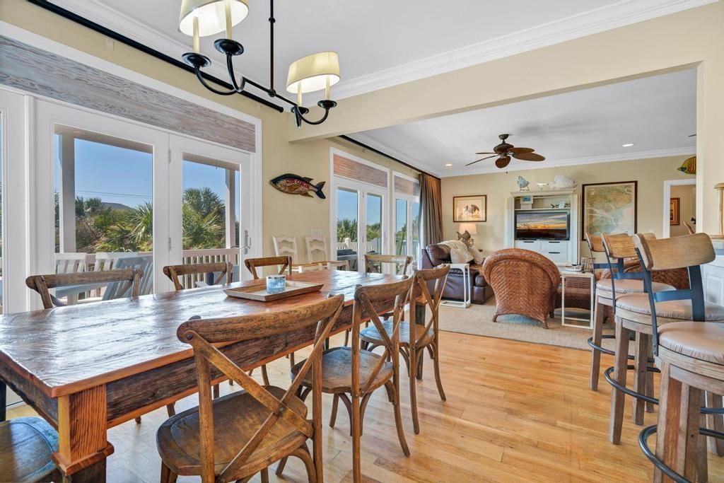 402 Pompano Street Photo 13