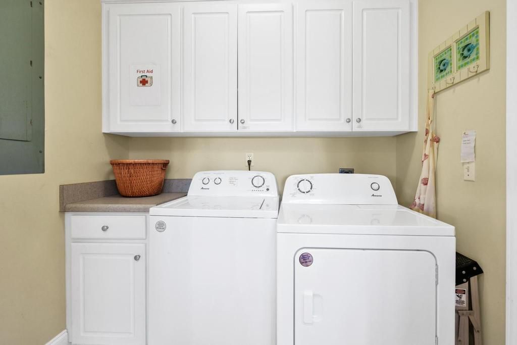 402 Pompano Street Photo 18