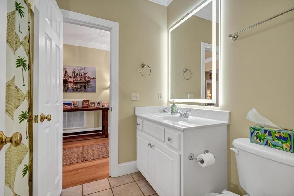 402 Pompano Street Photo 30