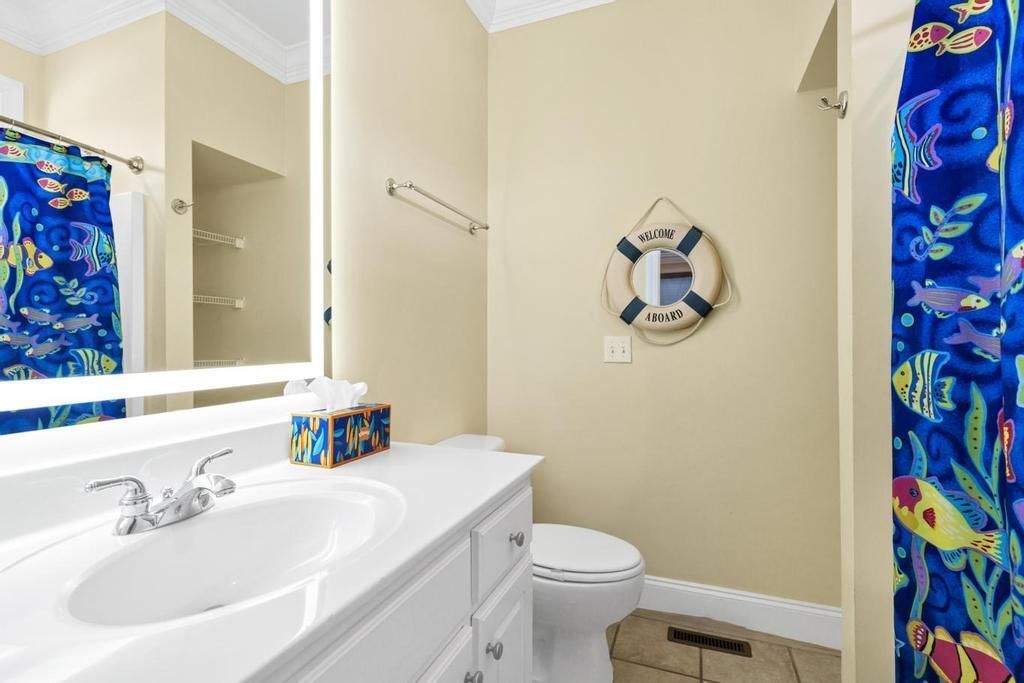 402 Pompano Street Photo 33