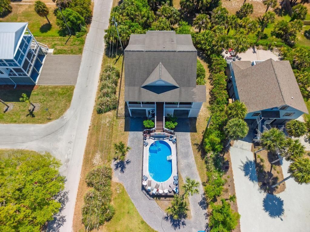 402 Pompano Street Photo 34