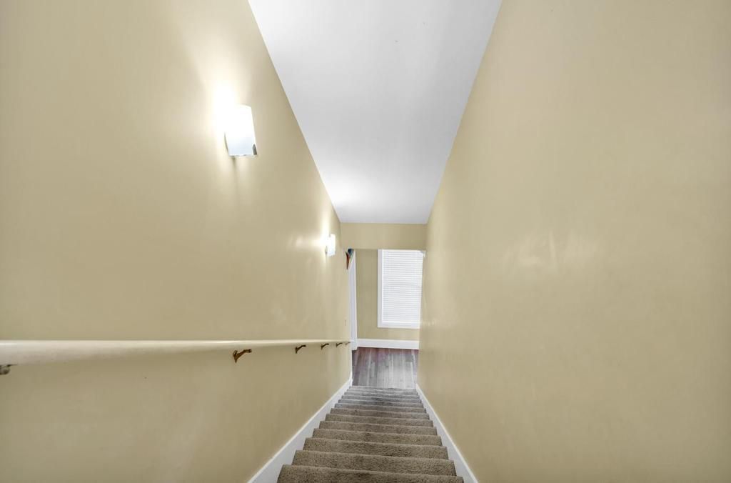 402 Pompano Street Photo 35