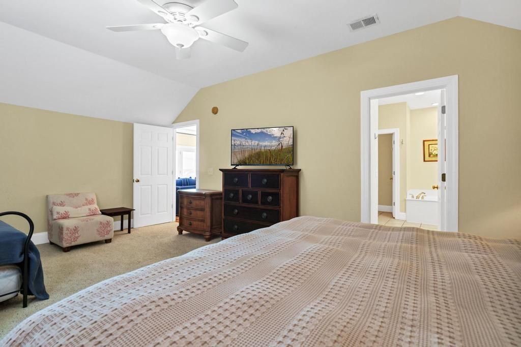 402 Pompano Street Photo 46