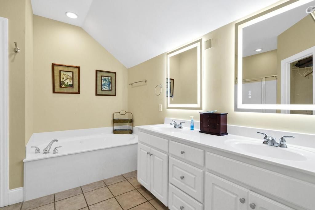 402 Pompano Street Photo 47