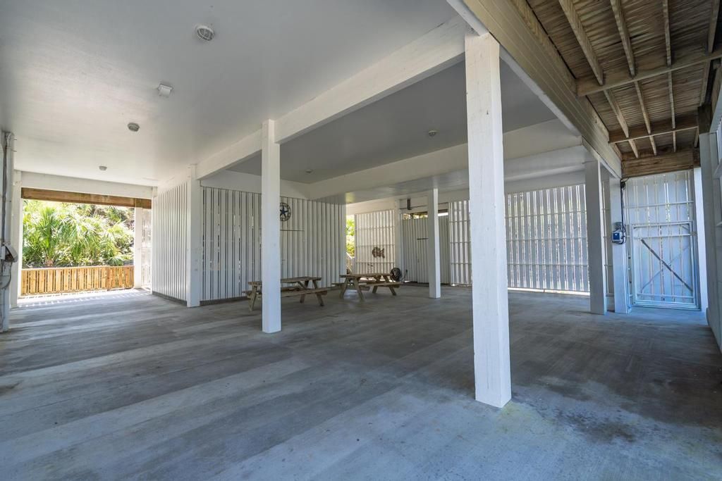 402 Pompano Street Photo 67