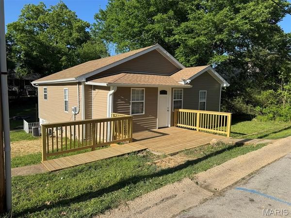 1109 Mary Street , Poplar Bluff, MO 63901