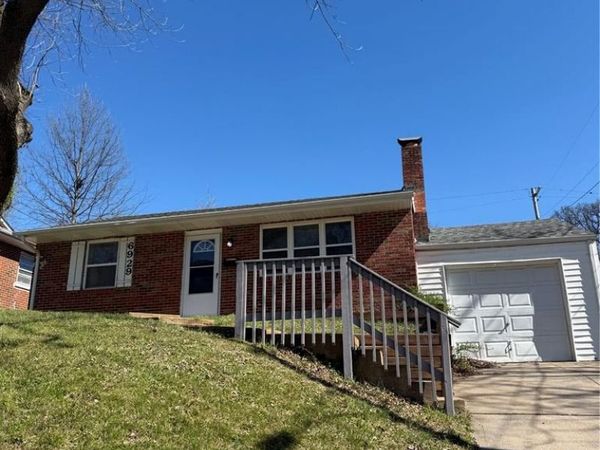 6929 Roland Boulevard , St Louis, MO 63121