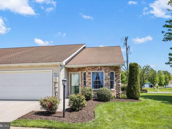 501 PARKVIEW LANE, Unit 101, HANOVER, PA 17331