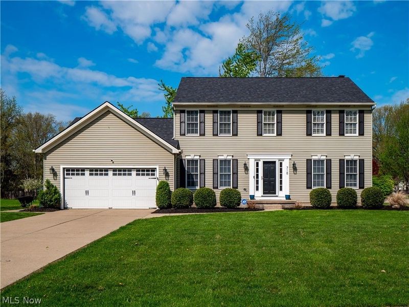 718 Wedgewood Drive, Avon Lake, OH 44012 Photo 1