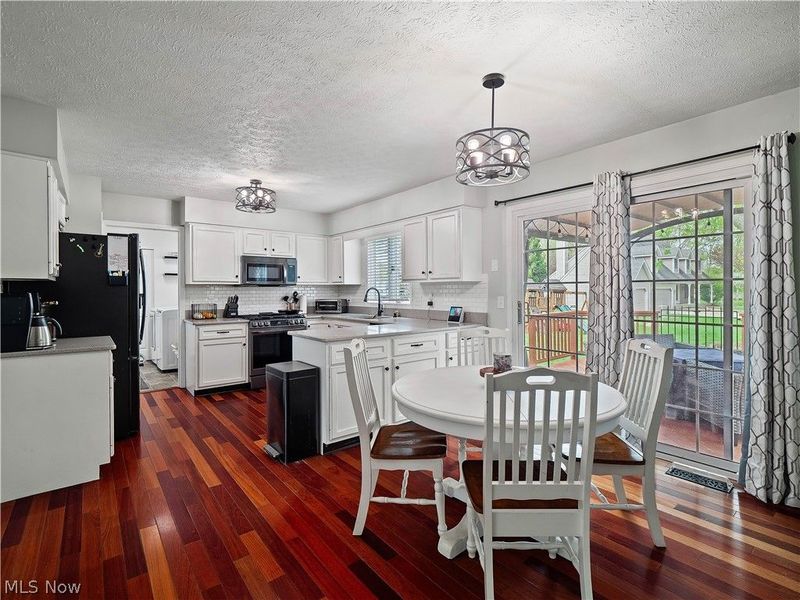 718 Wedgewood Drive, Avon Lake, OH 44012 Photo 16