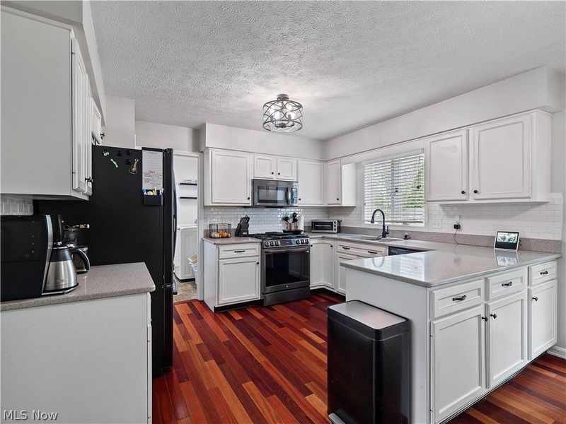 718 Wedgewood Drive, Avon Lake, OH 44012 Photo 17