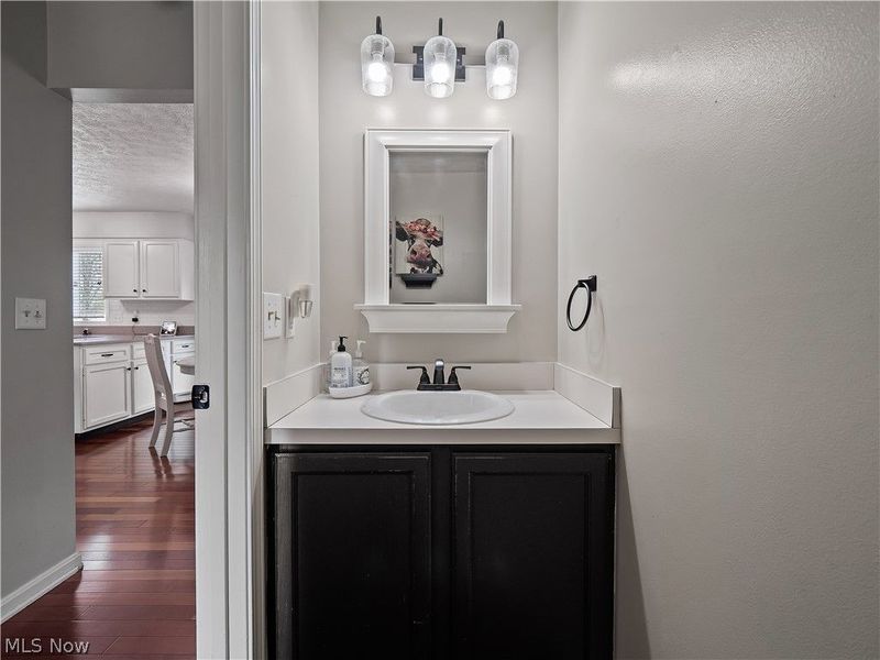 718 Wedgewood Drive, Avon Lake, OH 44012 Photo 22