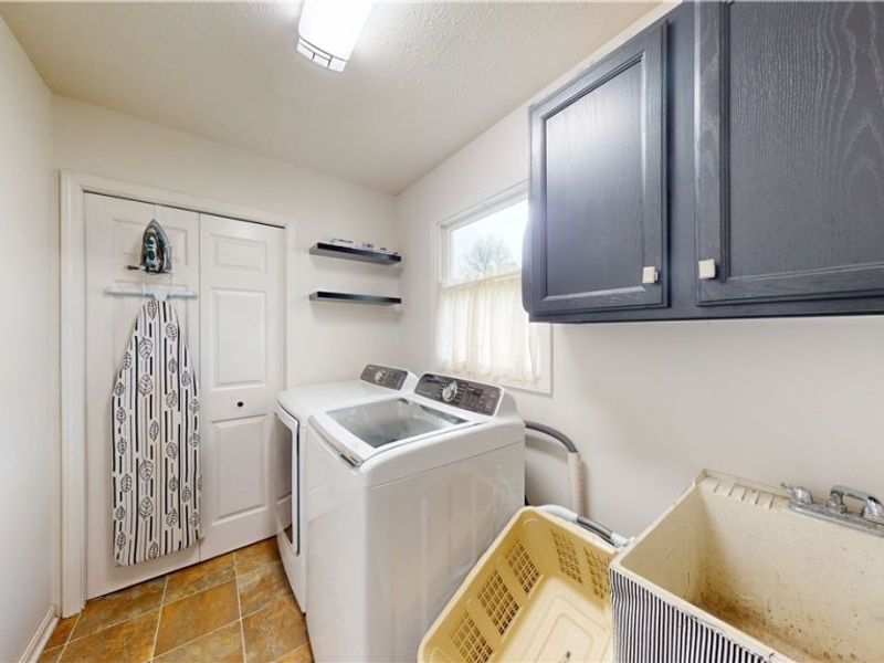 718 Wedgewood Drive, Avon Lake, OH 44012 Photo 36