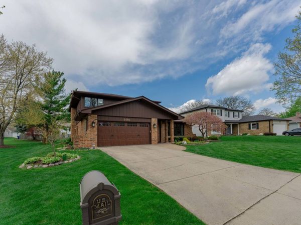 6486 HANOVER Court, Lisle, IL 60532