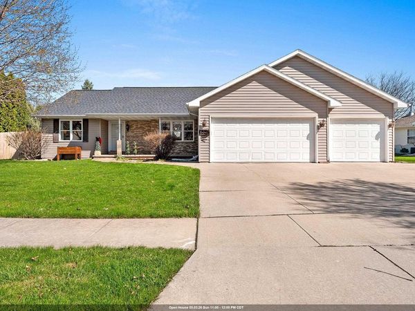 512 APPLEWOOD DRIVE, Kimberly, WI 54136