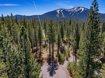 8860 George Whittell, Truckee, CA 96161 Photo