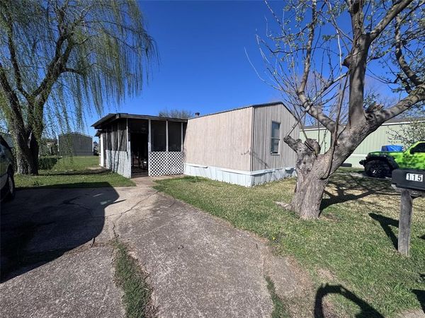 115 Valerie Lane, Knollwood, TX 75092