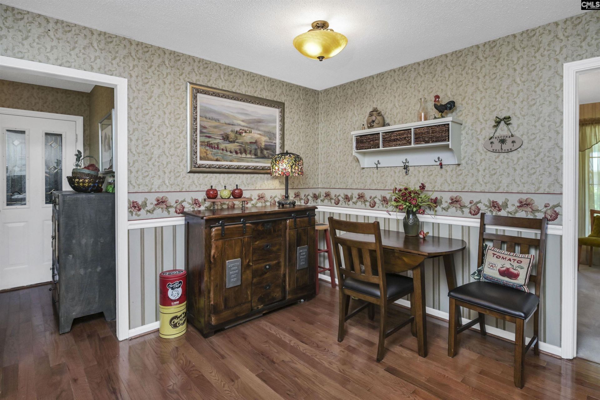 131 Charing Cross Road  Photo 11