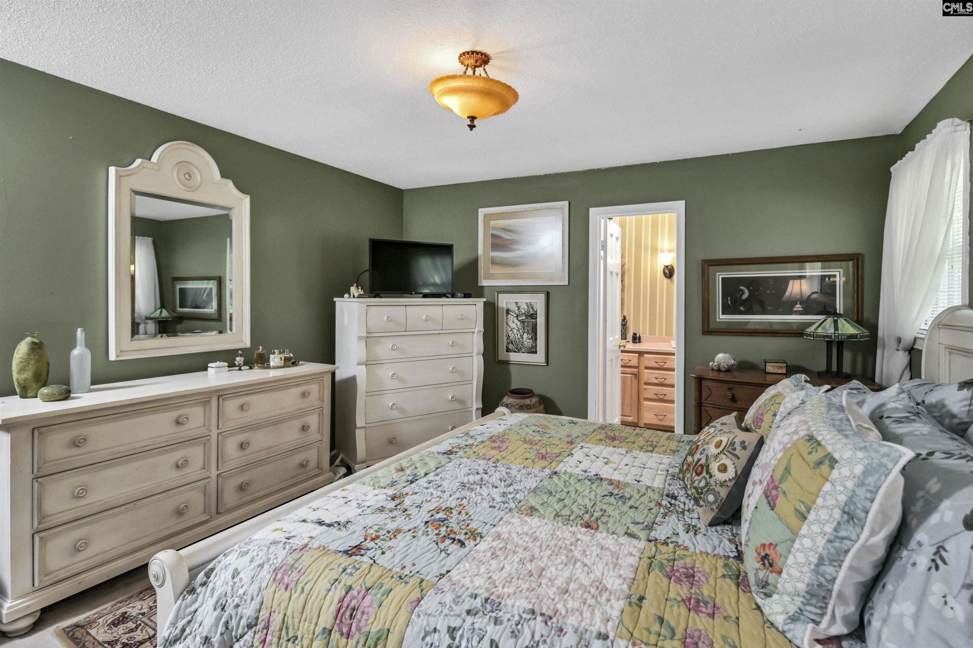 131 Charing Cross Road  Photo 13