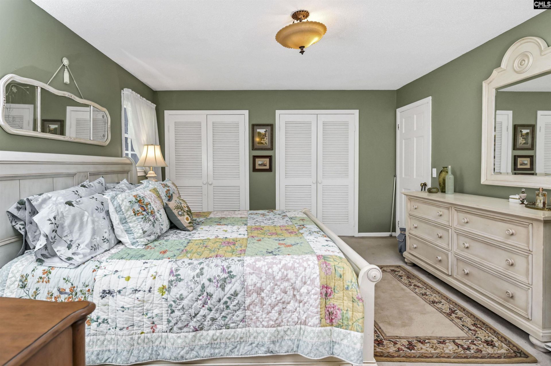 131 Charing Cross Road  Photo 14